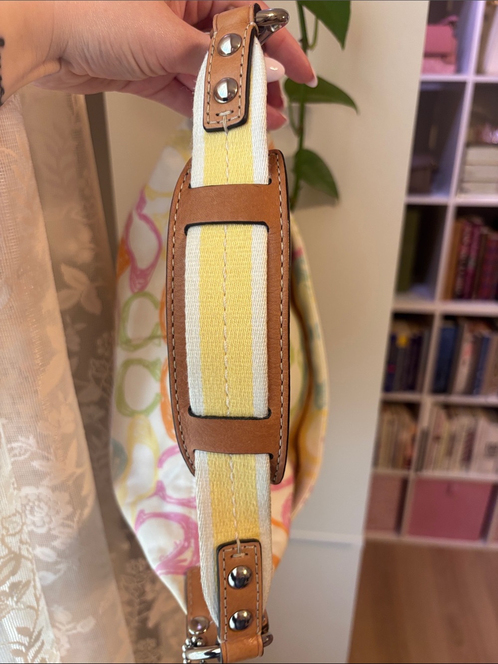 Coach Y2K Shoulder Bag Pastel Tan Leather Scribble Hamptons Hobo Purse - Picture 8 of 11